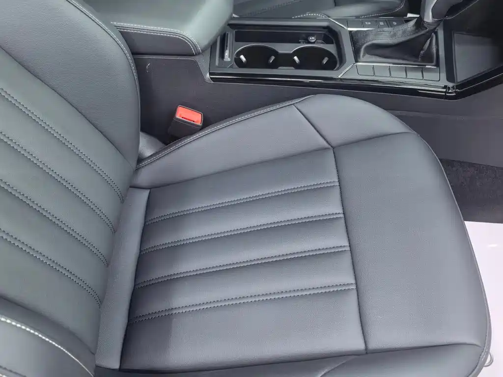 Volkswagen Passat — фото 3