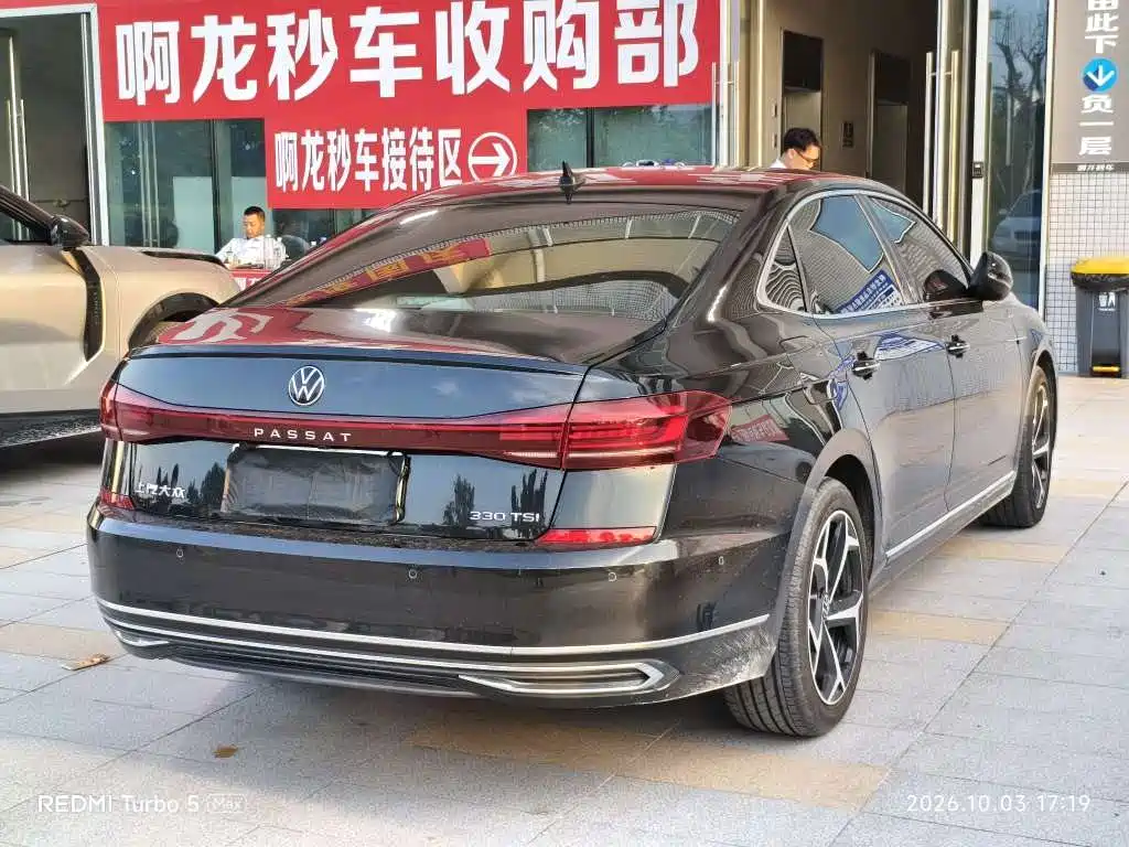 Volkswagen Passat — фото 9