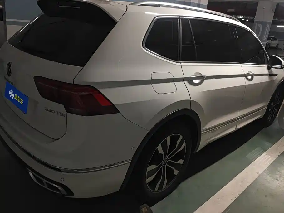 Volkswagen Tiguan L — фото 3