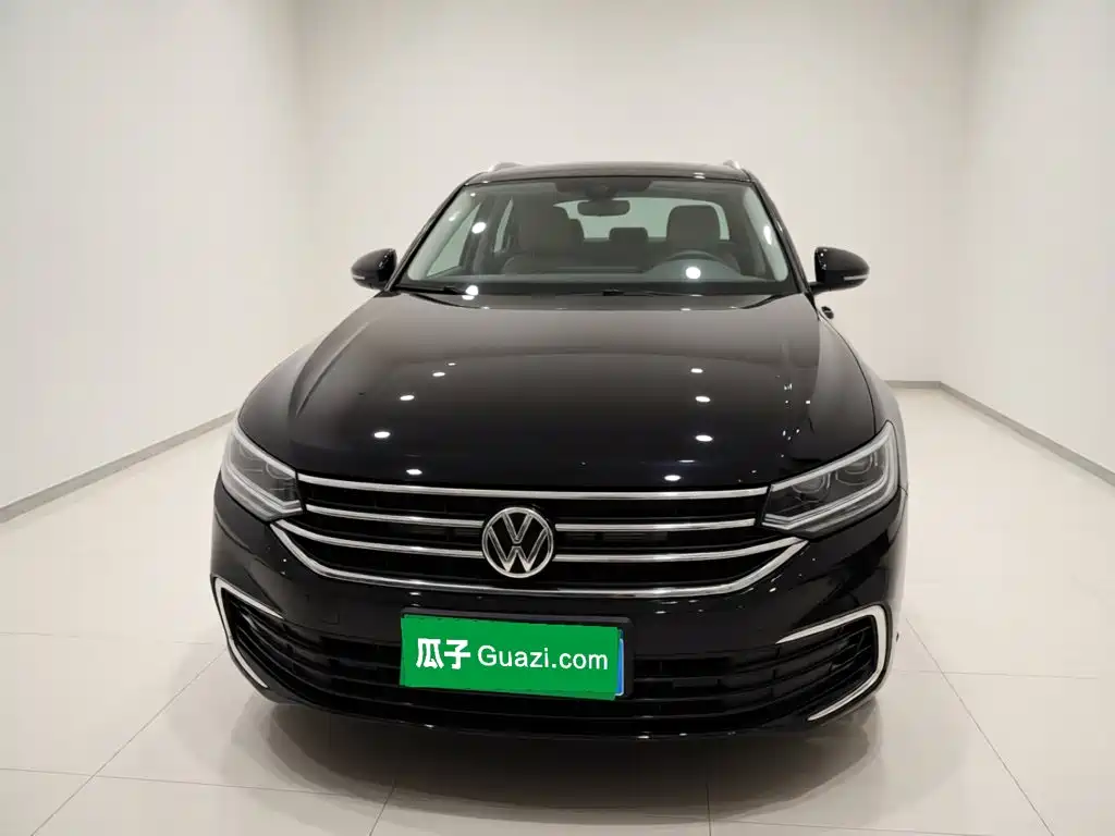 Volkswagen Tiguan L — фото 2