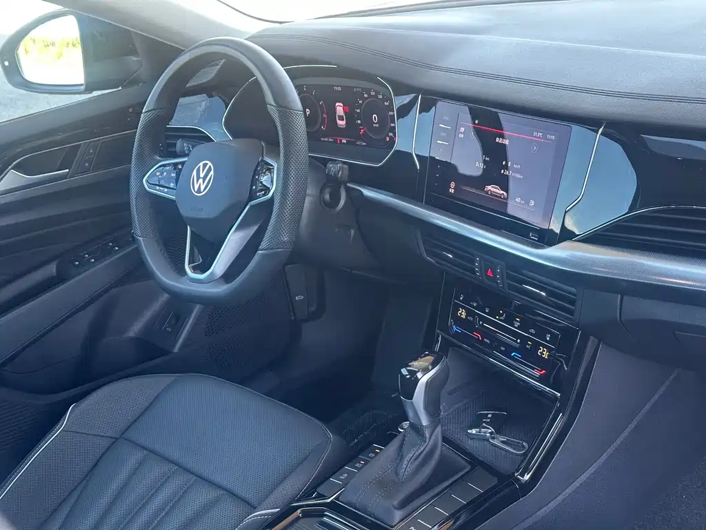 Volkswagen Passat — фото 11