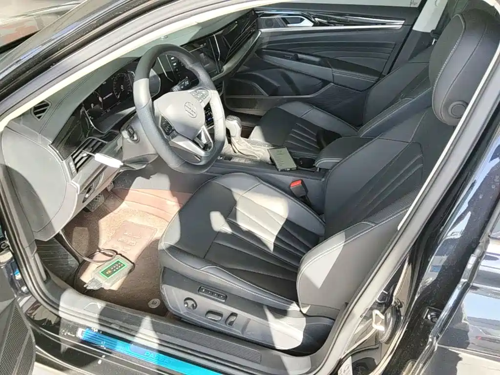 Volkswagen Passat — фото 15