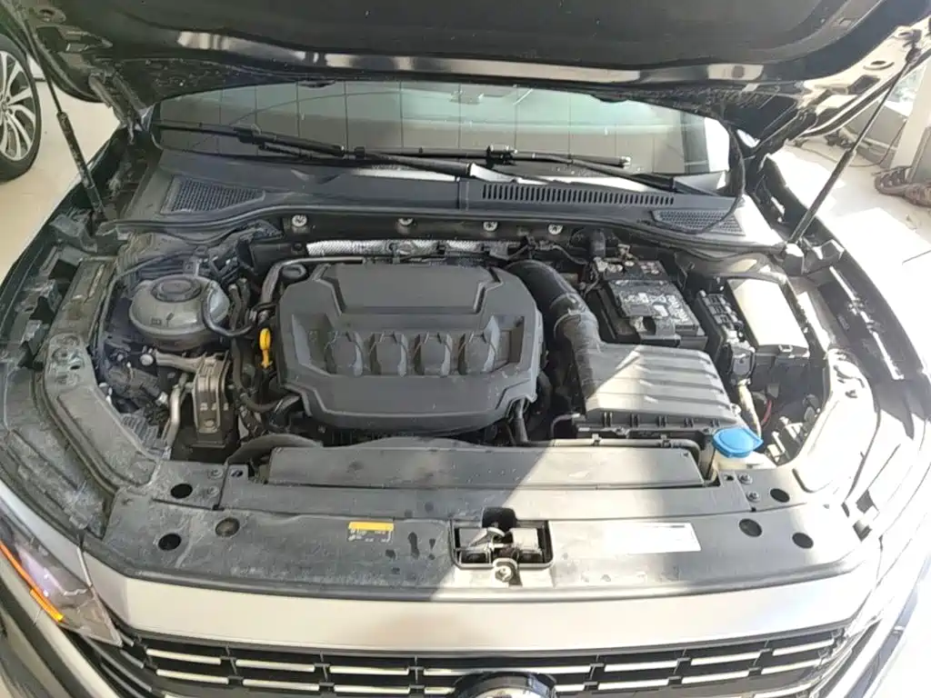 Volkswagen Passat — фото 20