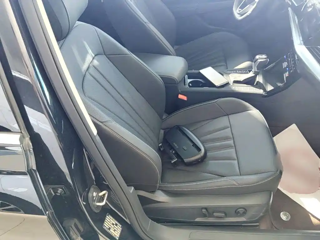 Volkswagen Passat — фото 25