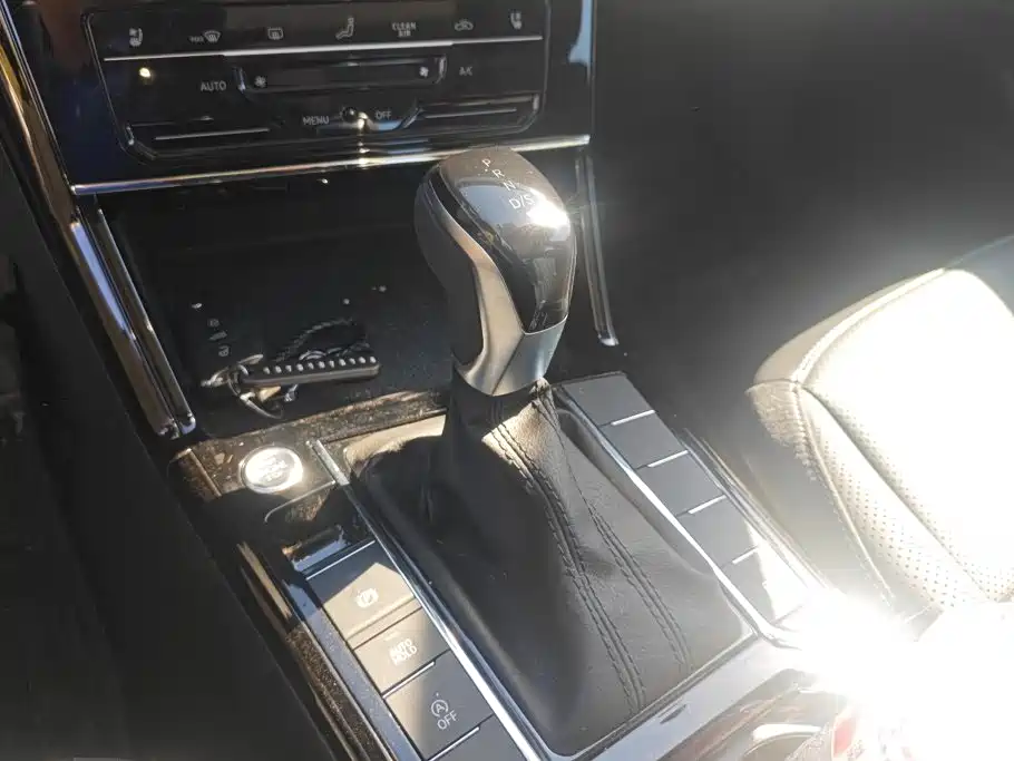 Volkswagen Passat — фото 15