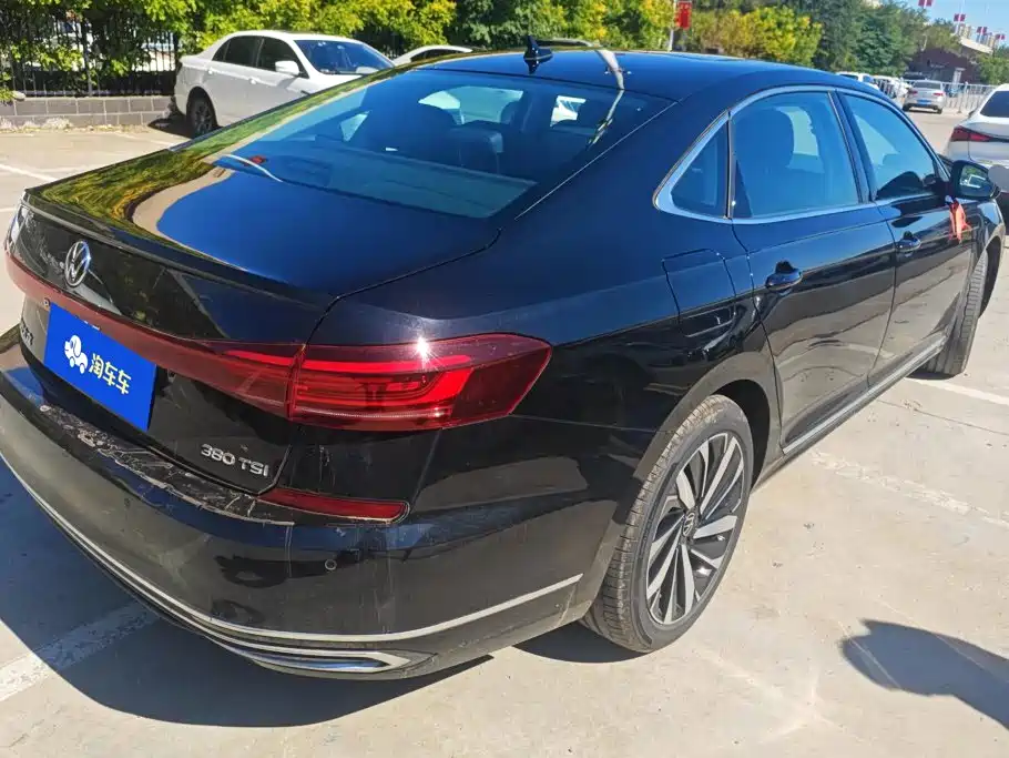 Volkswagen Passat — фото 3