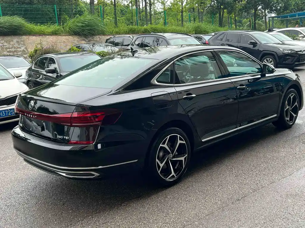 Volkswagen Passat — фото 8