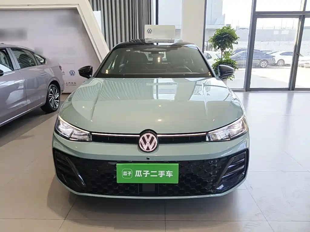 Volkswagen Passat — фото 3