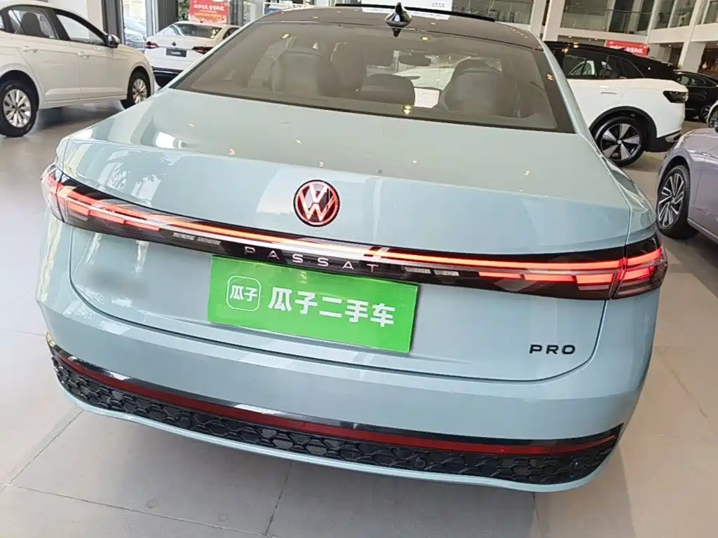 Volkswagen Passat — фото 6