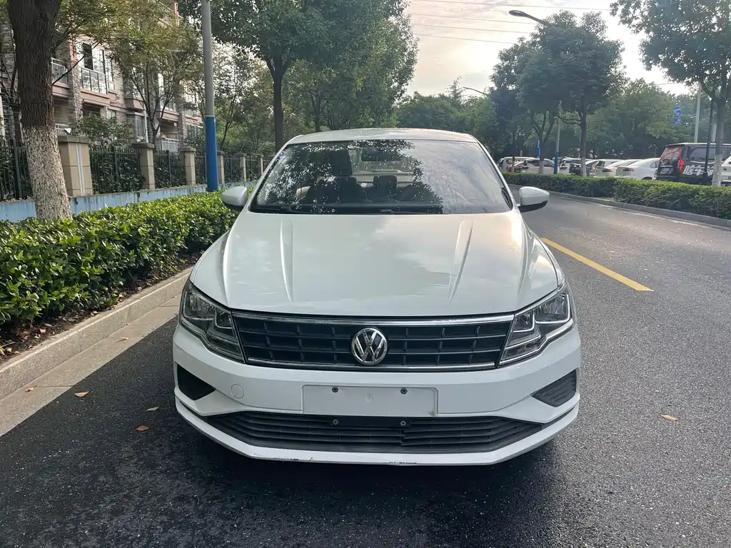 Volkswagen Jetta — фото 2