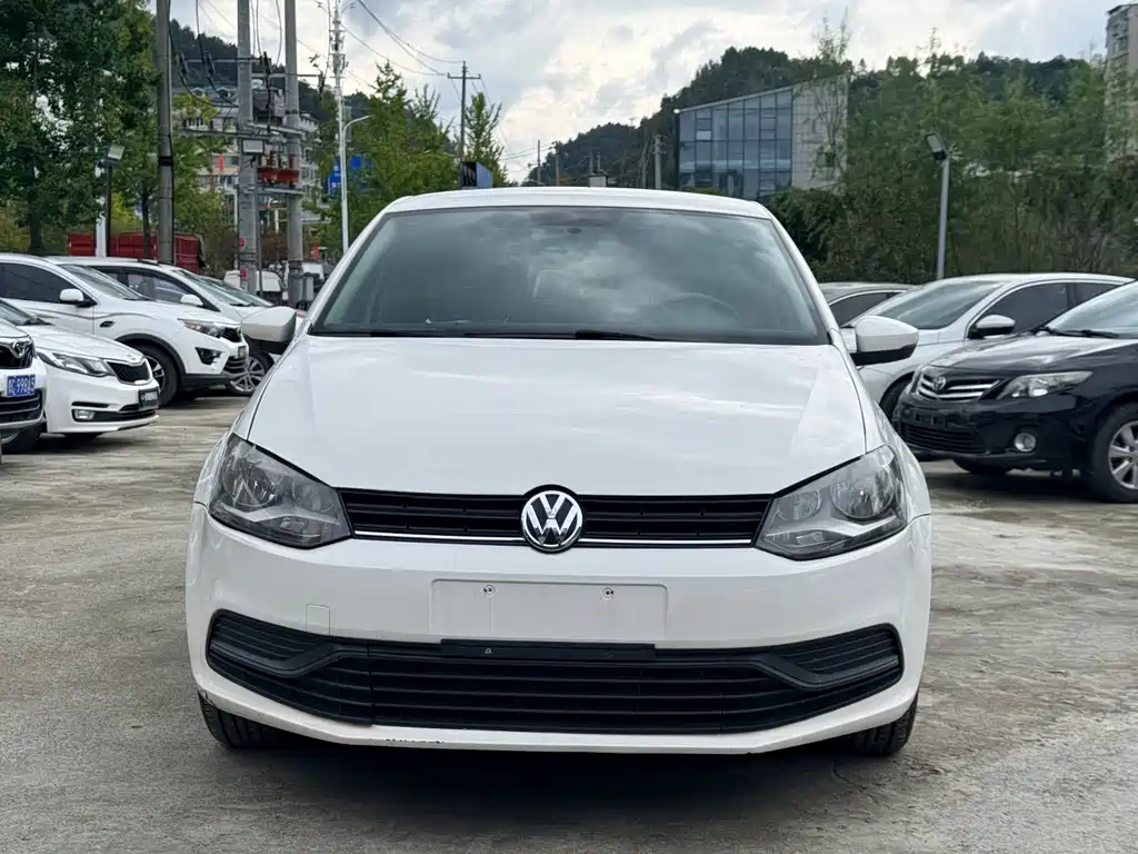 Volkswagen Polo — фото 2