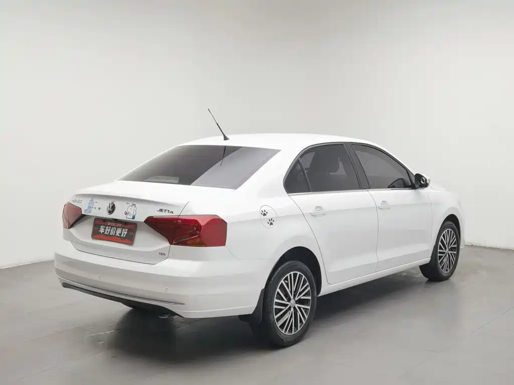 Volkswagen Jetta — фото 2