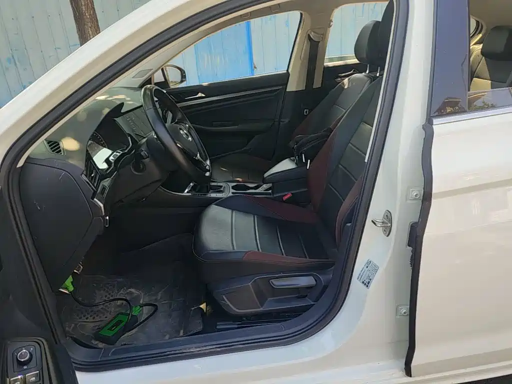 Volkswagen Bora — фото 15