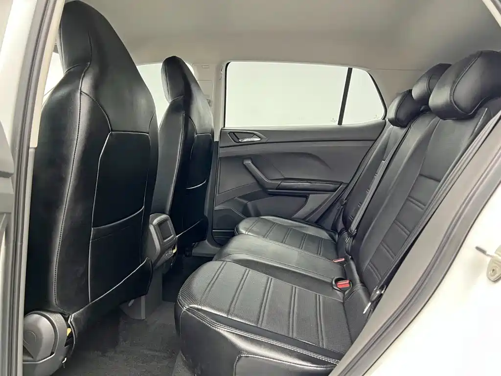 Volkswagen T-Cross — фото 14