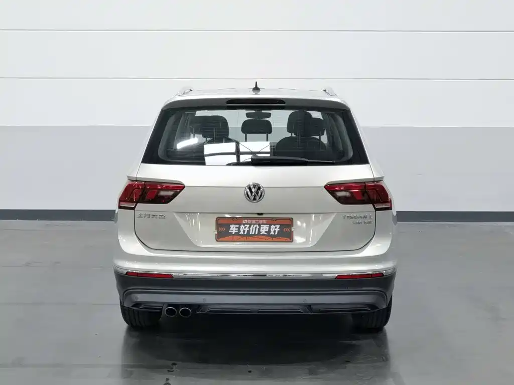 Volkswagen Tiguan L — фото 4