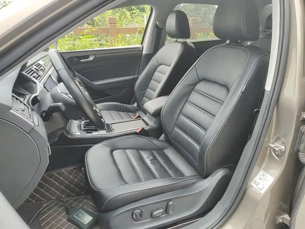 Volkswagen Passat — фото 15