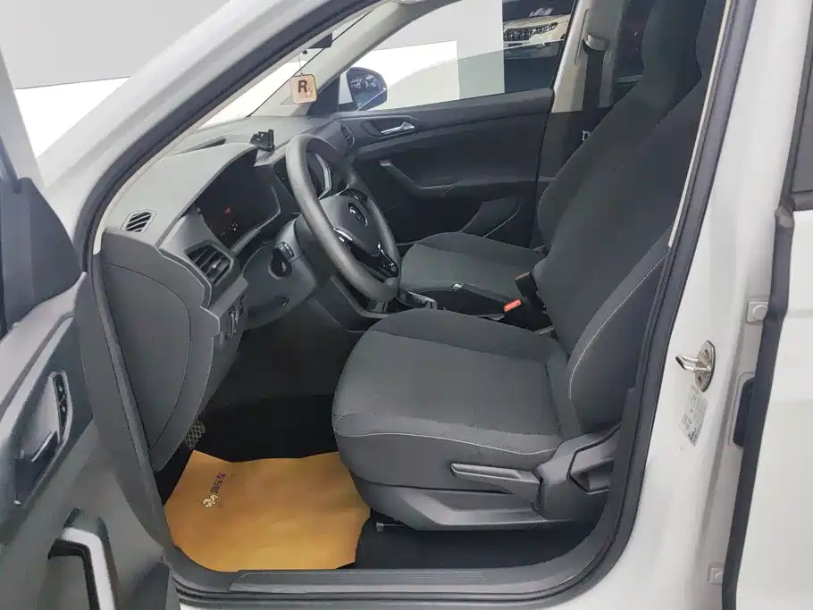 Volkswagen T-Cross — фото 9