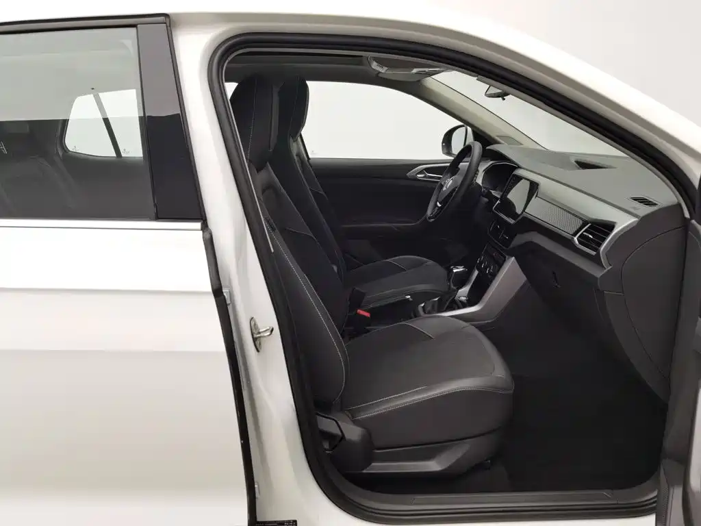 Volkswagen T-Cross — фото 23
