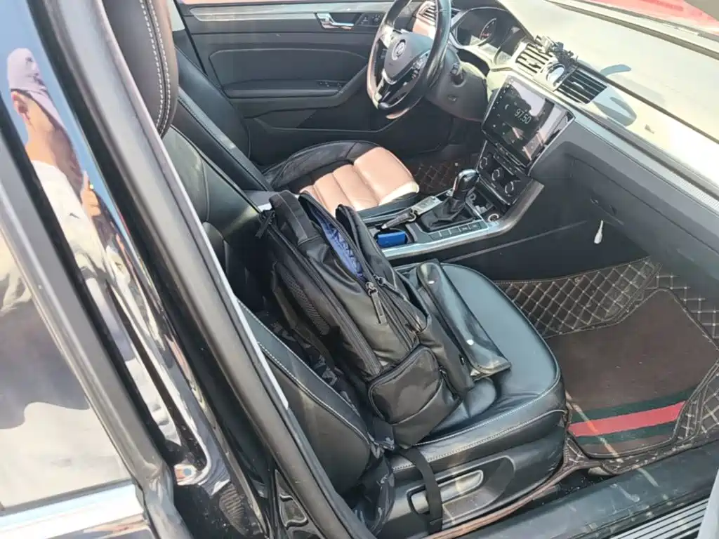 Volkswagen Passat — фото 25