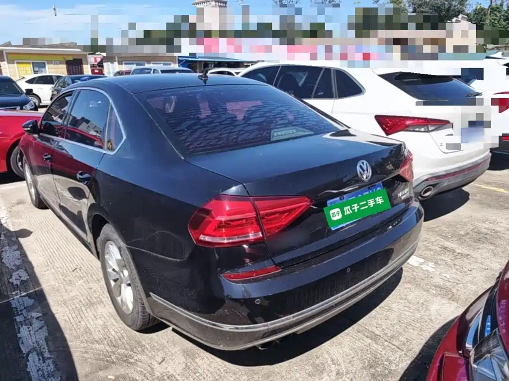 Volkswagen Passat — фото 5