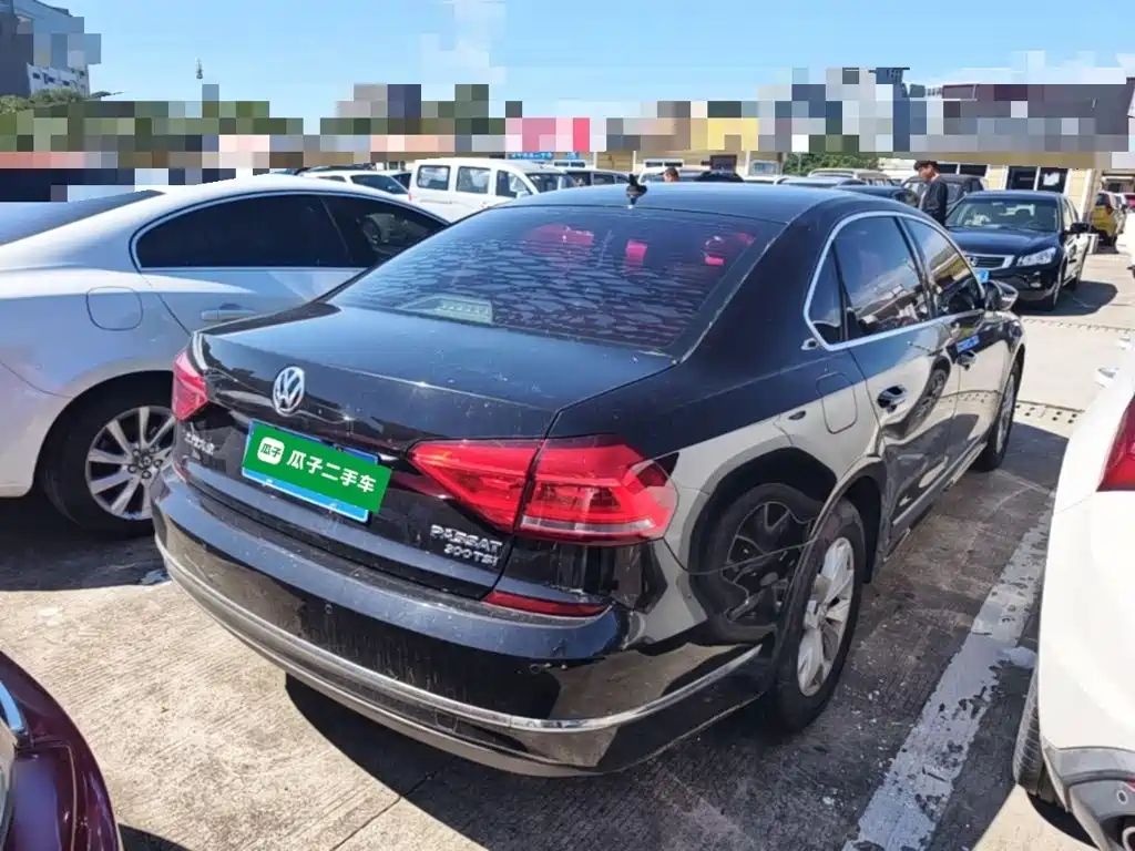 Volkswagen Passat — фото 7