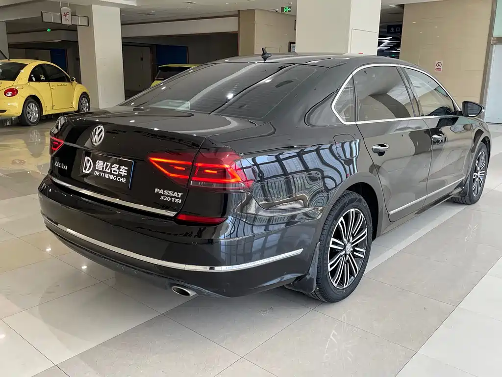 Volkswagen Passat — фото 4