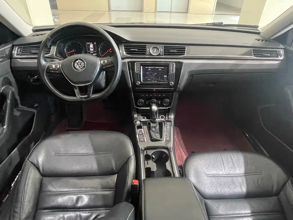 Volkswagen Passat — фото 9