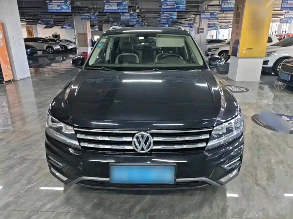 Volkswagen Tiguan L — фото 3
