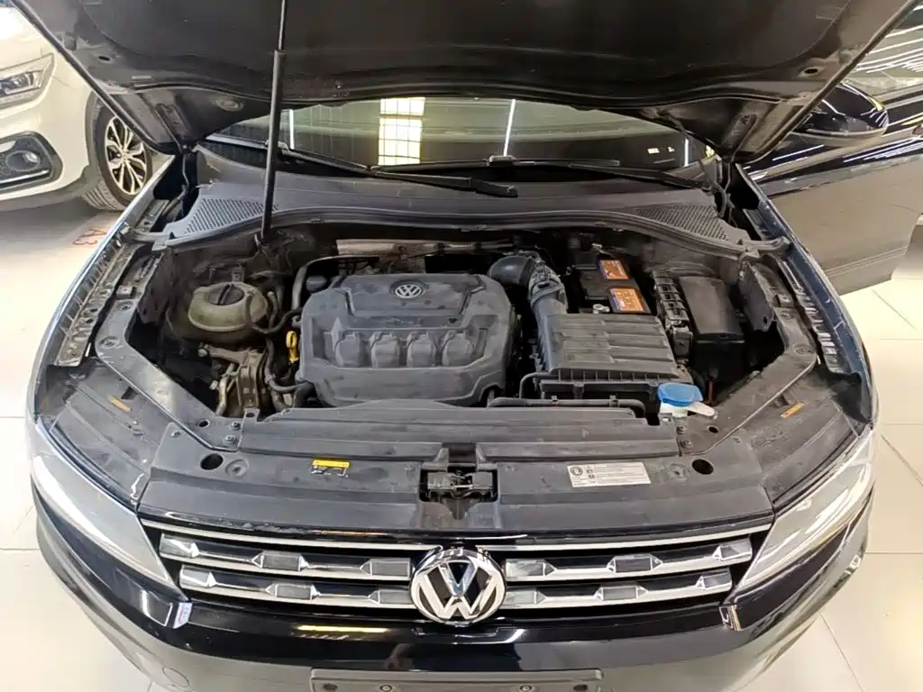 Volkswagen Tiguan L — фото 20