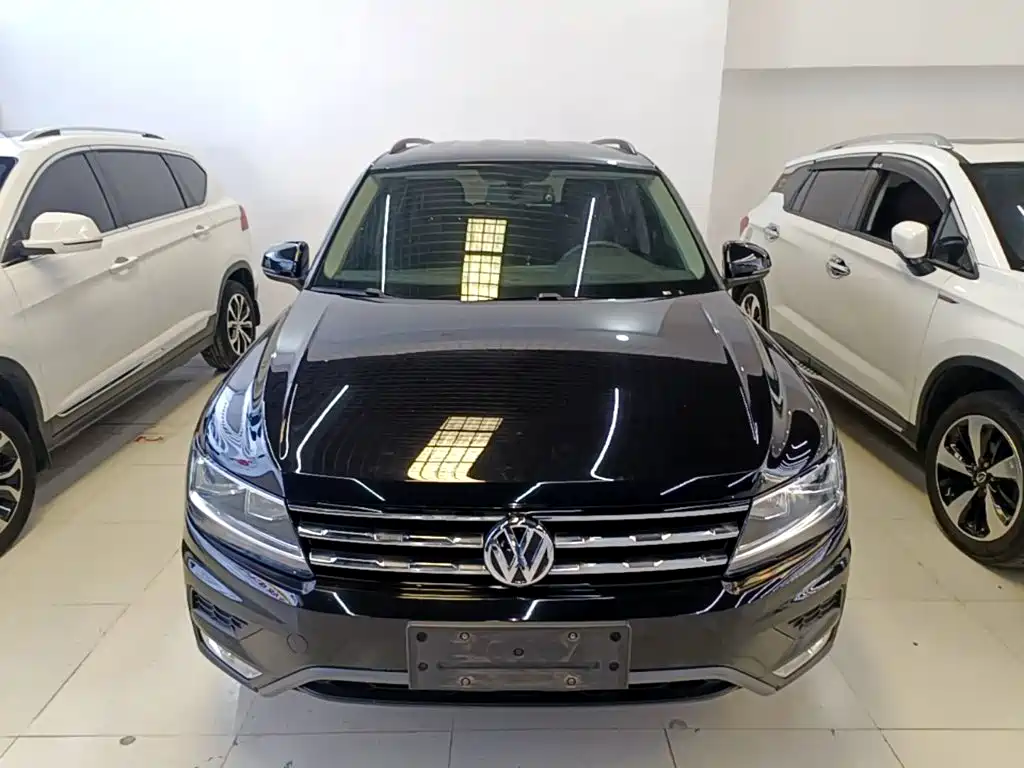 Volkswagen Tiguan L — фото 3