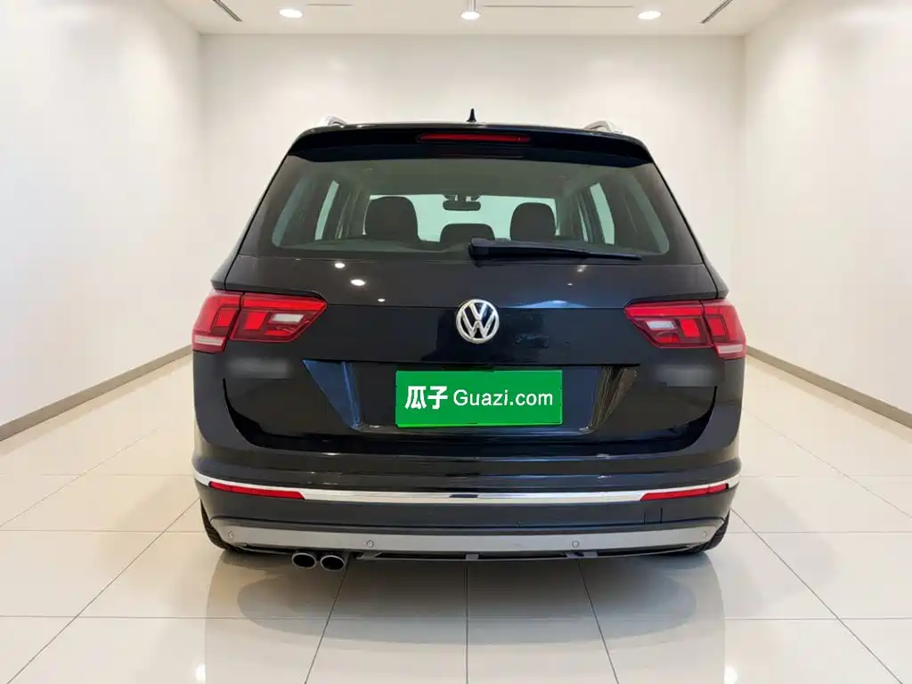Volkswagen Tiguan L — фото 5