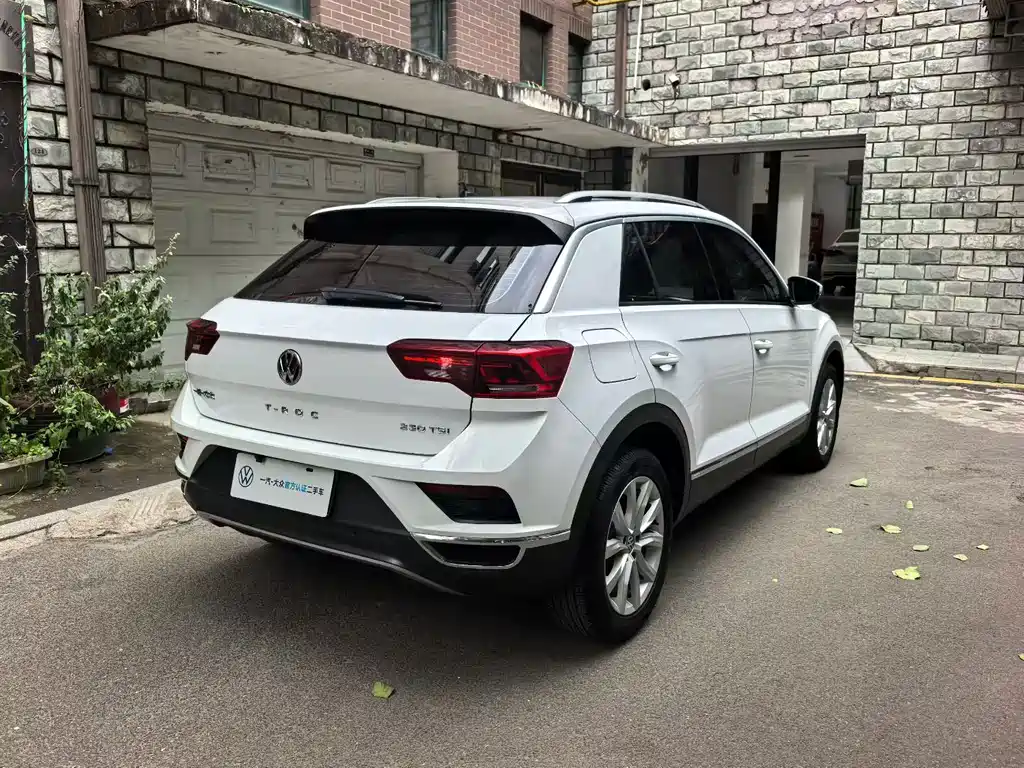 Volkswagen T-Roc — фото 4