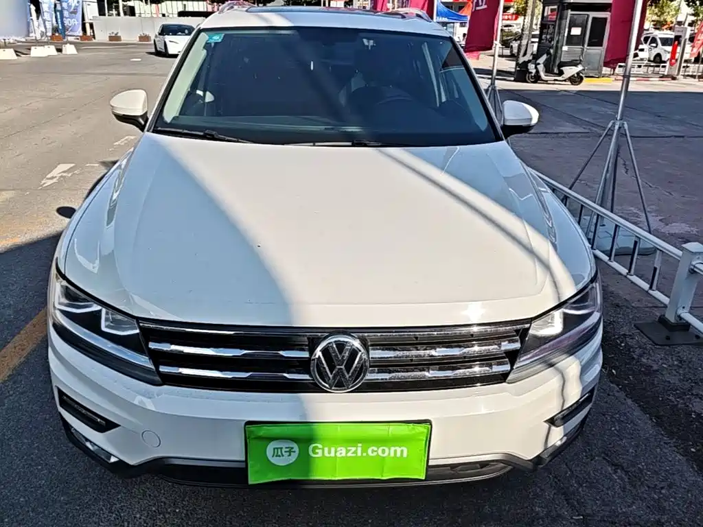 Volkswagen Tiguan L — фото 3