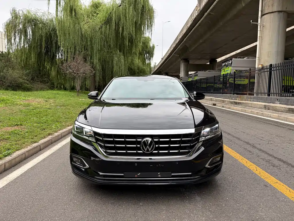 Volkswagen Passat — фото 2