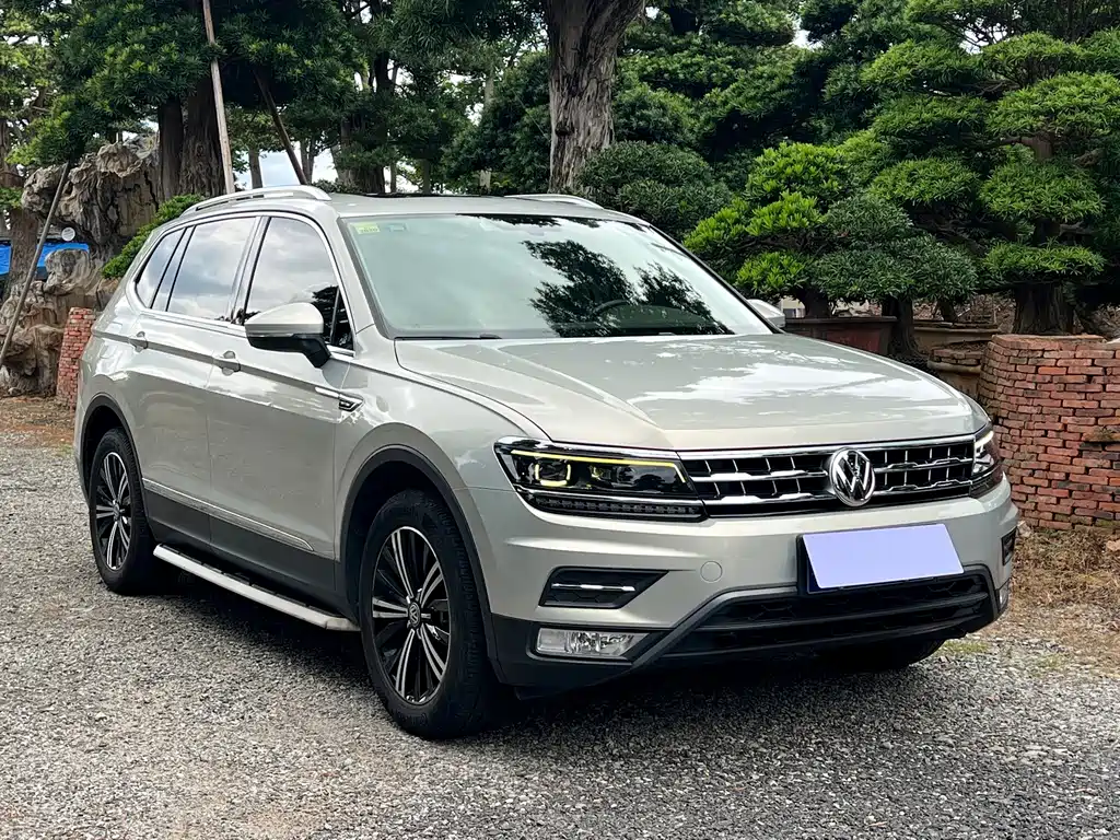 Volkswagen Tiguan L — фото 3