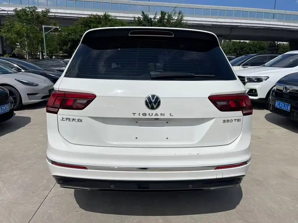 Volkswagen Tiguan L — фото 4