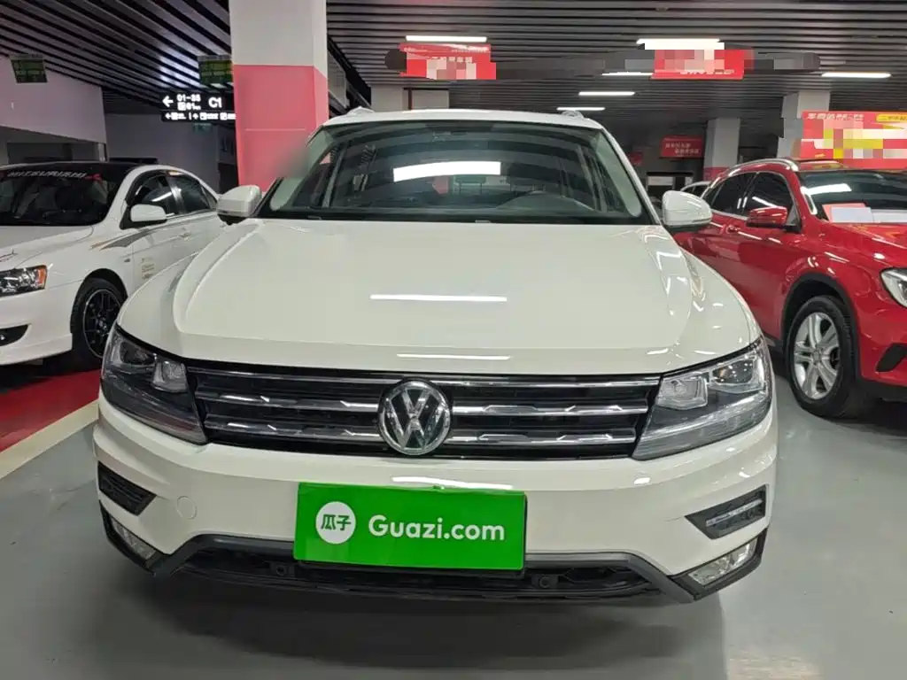 Volkswagen Tiguan L — фото 3