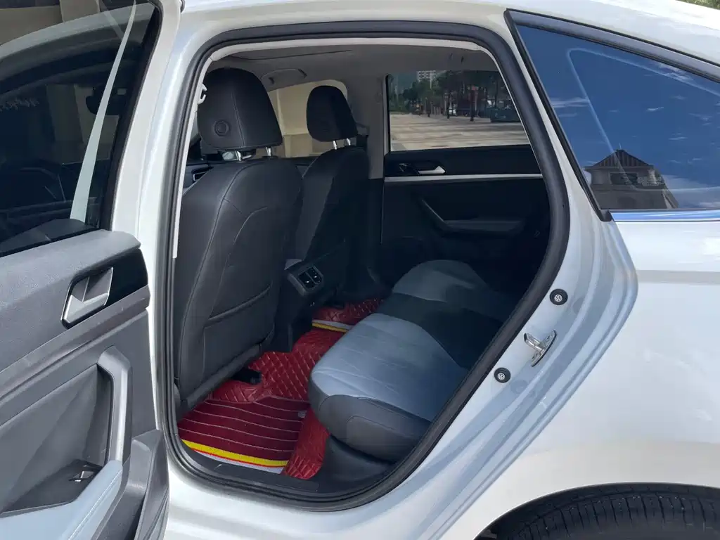 Volkswagen Lavida — фото 5