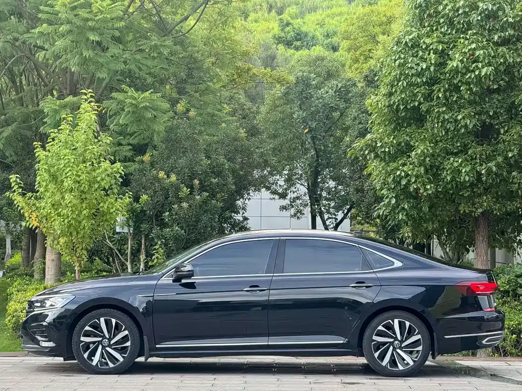 Volkswagen Passat — фото 3