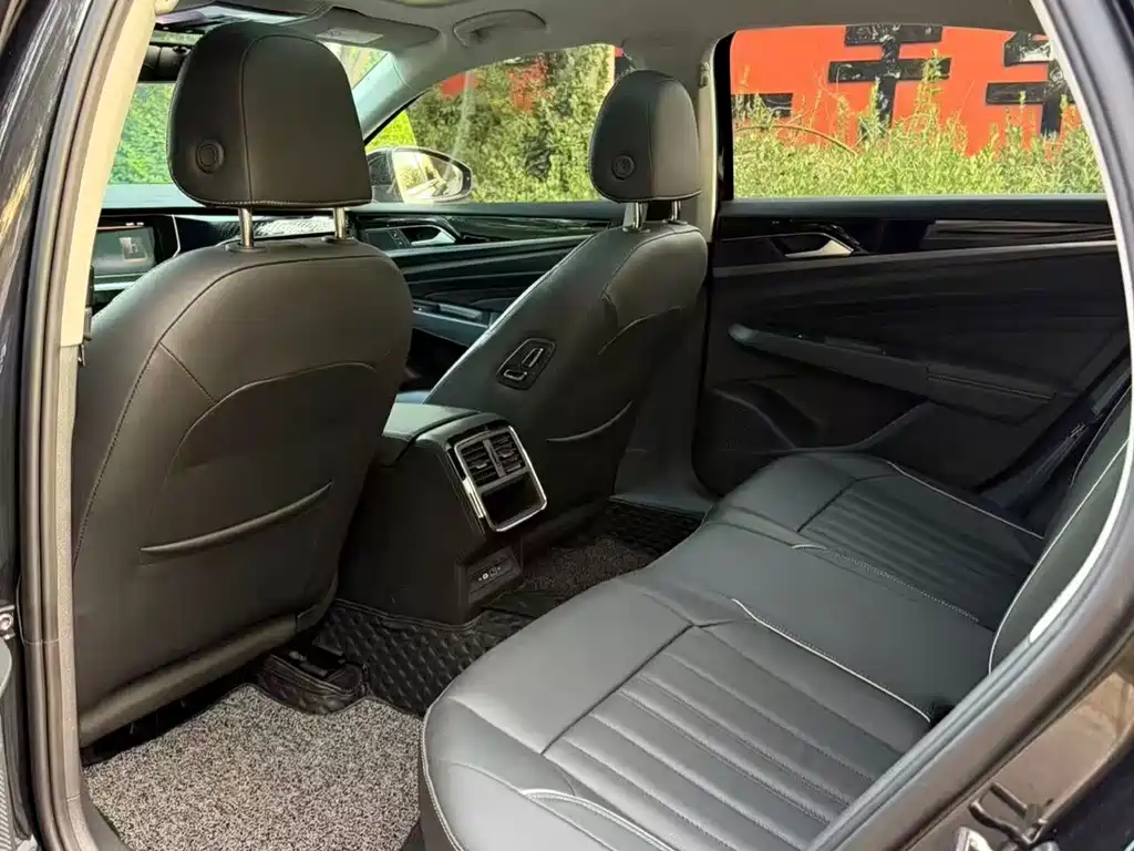 Volkswagen Passat — фото 7