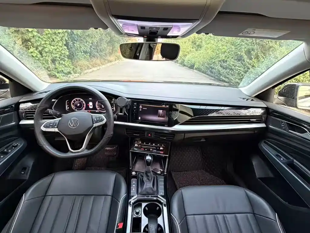 Volkswagen Passat — фото 8