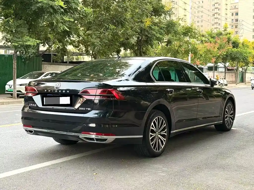 Volkswagen Phideon — фото 9