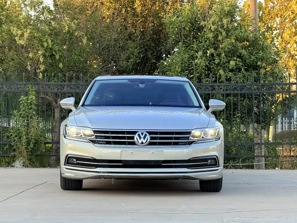 Volkswagen Phideon — фото 2