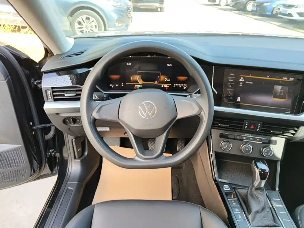 Volkswagen Passat — фото 11