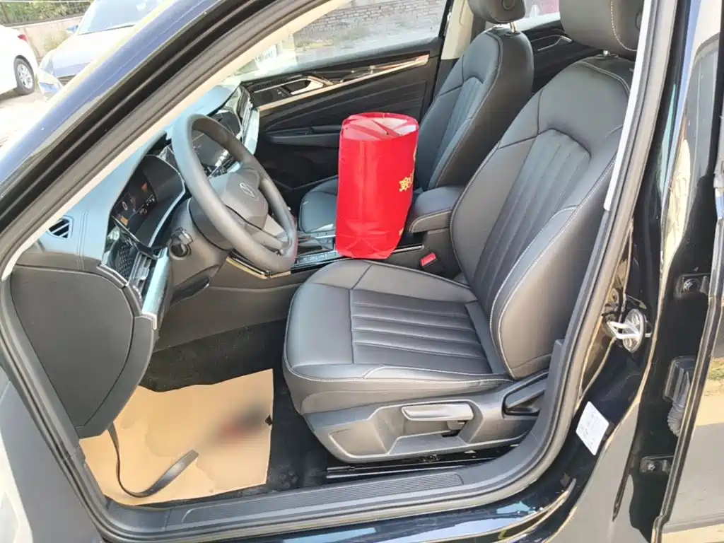 Volkswagen Passat — фото 15
