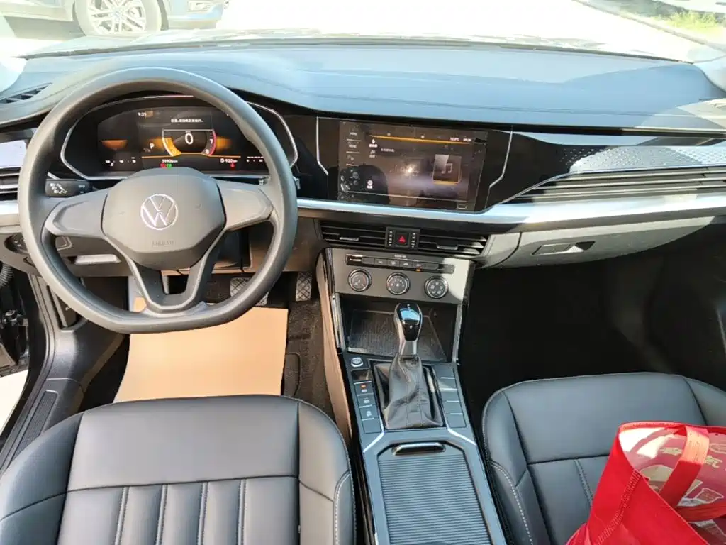 Volkswagen Passat — фото 10