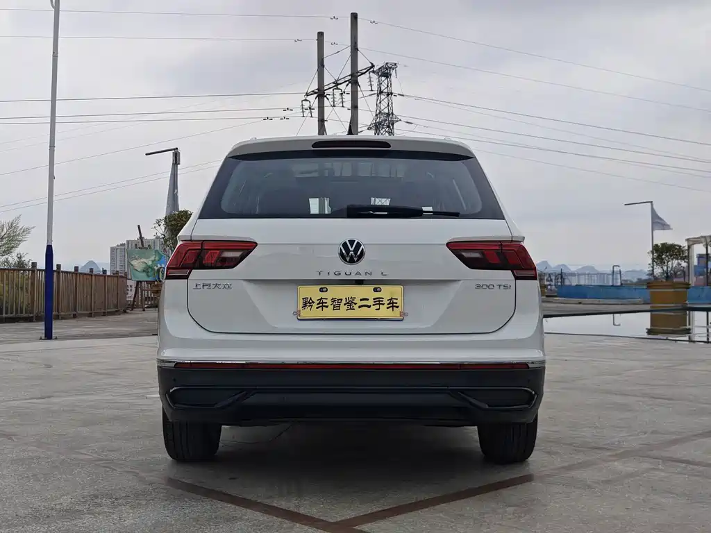 Volkswagen Tiguan L — фото 5