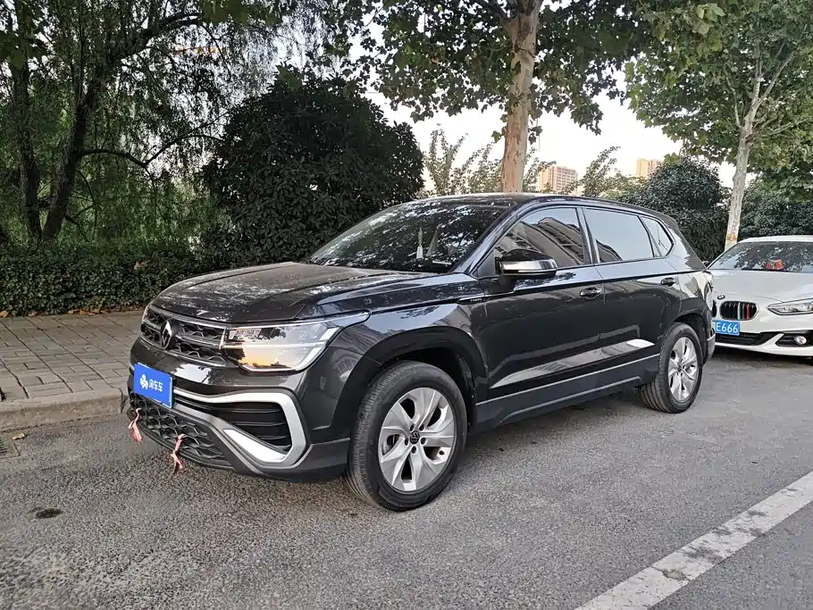 Volkswagen Tharu