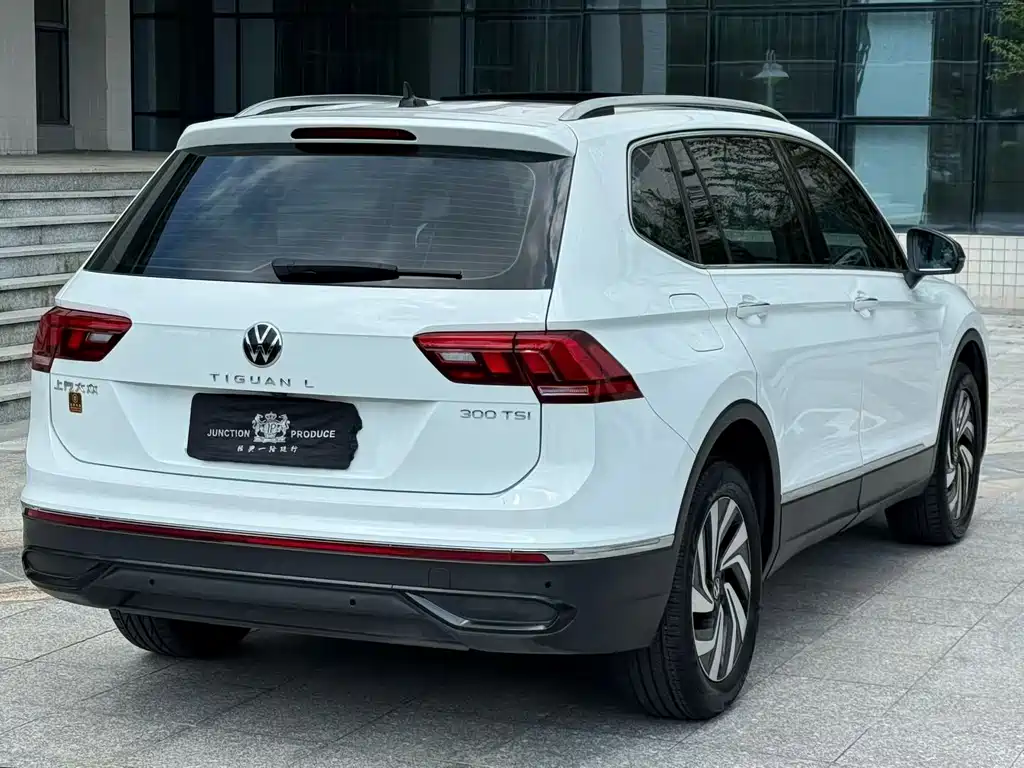 Volkswagen Tiguan L — фото 6