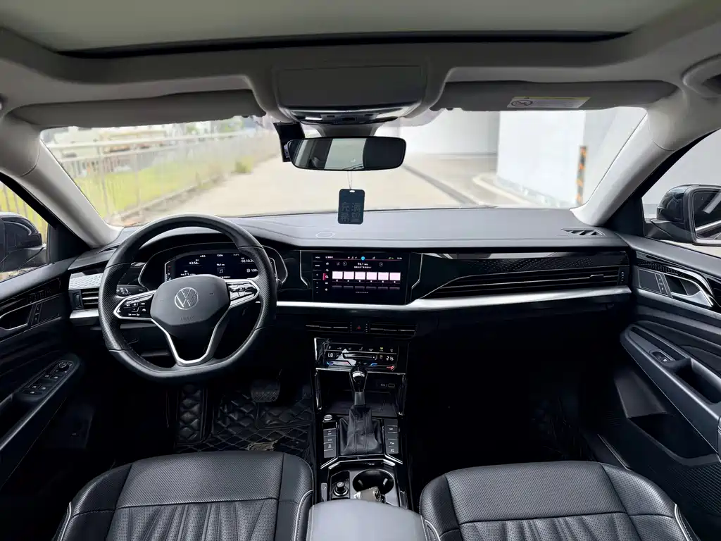 Volkswagen Passat — фото 11
